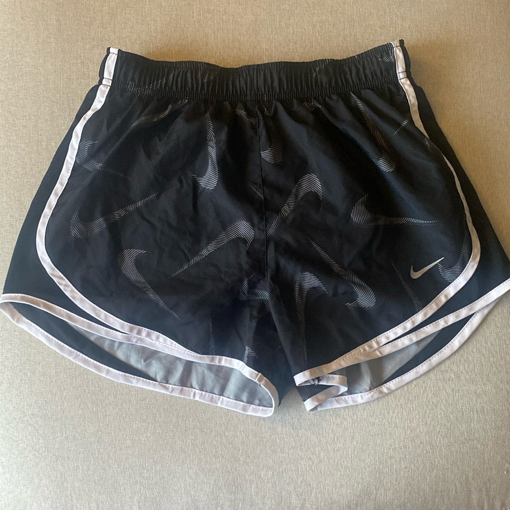 Nike Dri-fit  size small size 3-4